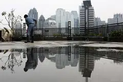 Corporate dollar bond spreads have now widened for four days in a row, while global funds pulled more than US$1 billion out of the domestic bond market on Mar 17.