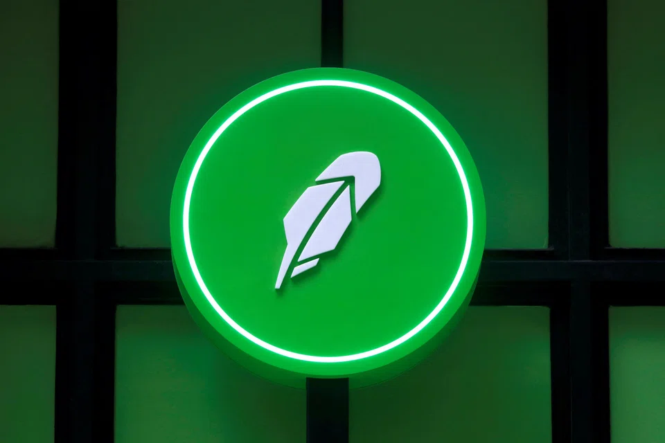 Robinhood is expanding internationally as it seeks to become a financial “super app", used by customers for all of their finance needs, from banking and investing to retirement. 