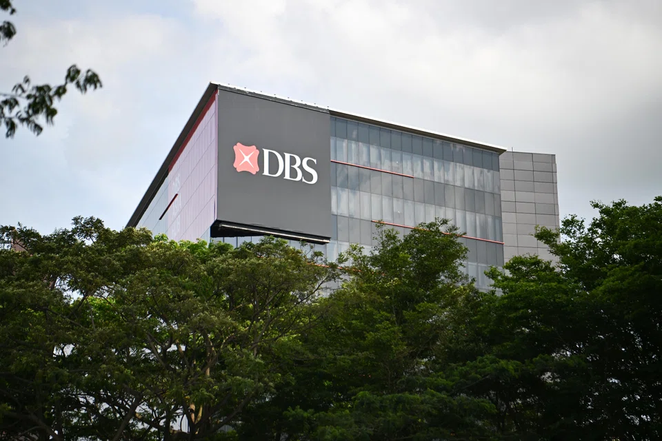 Some DBS customers on Friday (May 5) highlighted issues with using Nets and their credit cards to complete transactions.