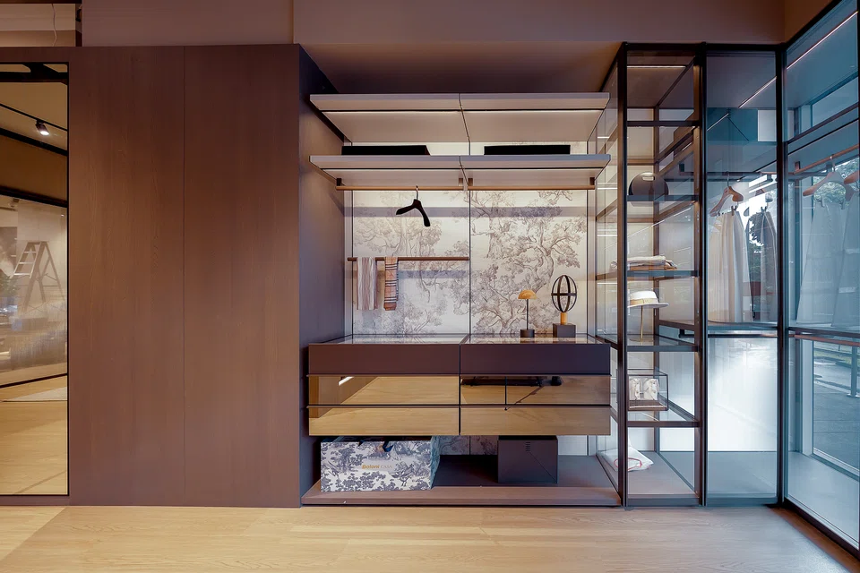 Boloni's new "experience centre" showcases its furniture in settings ranging from high-end residential bedrooms and living rooms to hospitality-led spaces in the commercial segment.