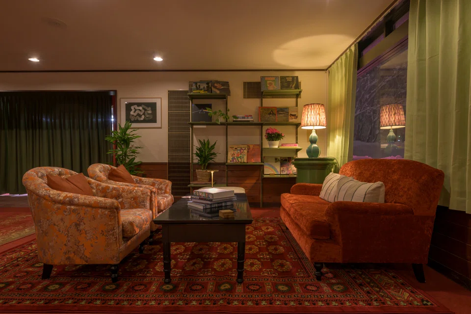 Mandala Niseko's indoor parlour room.