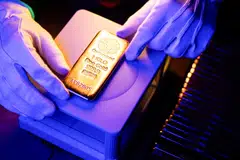 Bullion held near US$4,835 an ounce in early trading, following its sixth straight daily decline, the longest losing streak since late 2024. 