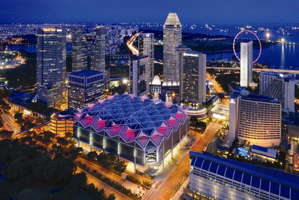 There is potential short-term upside from displaced events in the Middle East as organisers look to alternative venues such as Suntec Convention. 