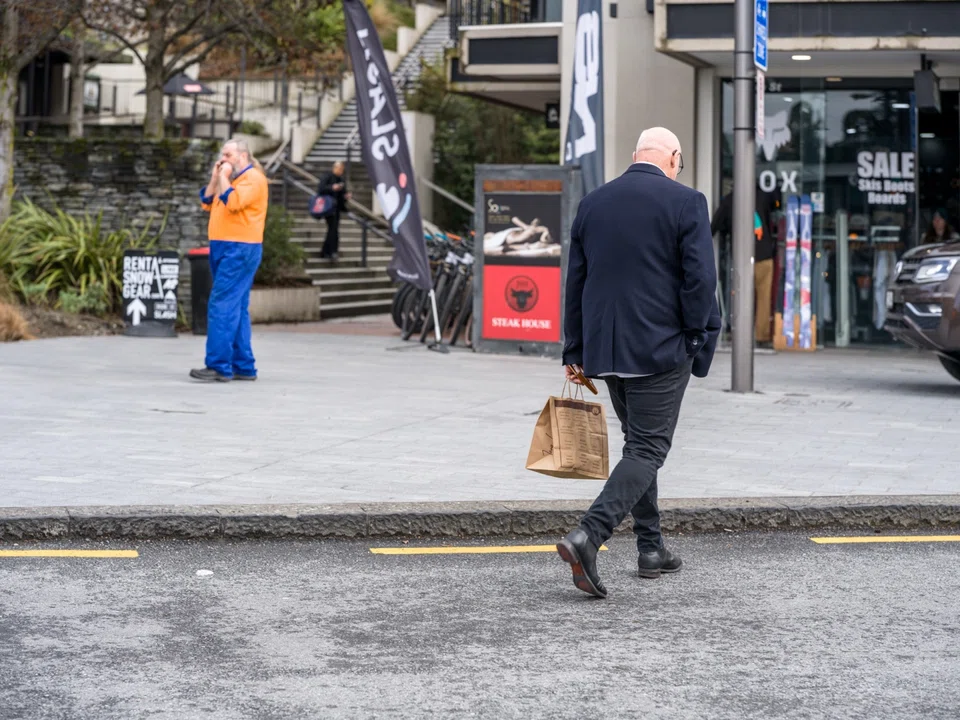 The RBNZ aims to keep inflation around the 2 per cent midpoint of its target band. 