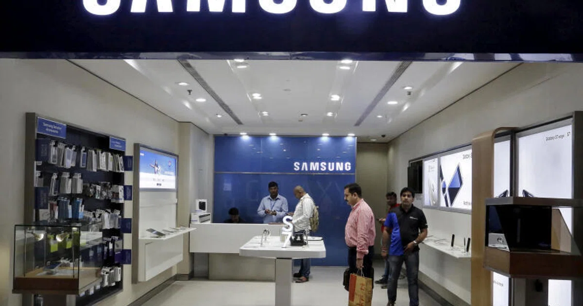 Samsung sees AI chip shortage worsening, keeps investors in suspense on returns
