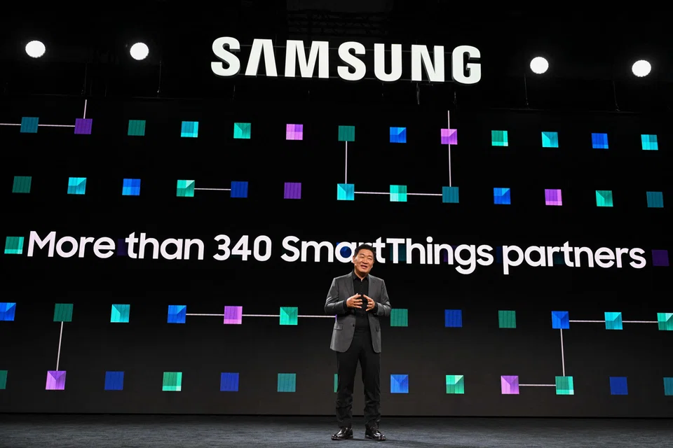 Samsung estimated an operating profit of 6.5 trillion won (S$6.1 billion) for the three months ended Dec 31, versus a 7.7 trillion won LSEG SmartEstimate.