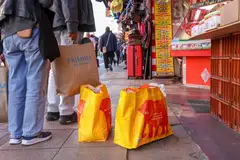 Fashion retailer Primark reported a fall in UK underlying sales in its latest quarter.