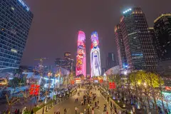 The once-dormant land auction market in Chengdu, in China's south-west Sichuan province, has sprung back to life with many record-breaking deals.