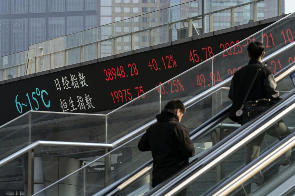 Asian stock markets advanced with Hong Kong up more than three per cent, while Tokyo, Seoul and Manila were all more than one per cent higher. 