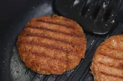 Enthusiasm for alternatives to beef and pork surged in the aftermath of Beyond Meat’s 2019 initial public offering, and venture capitalists were willing to invest in companies that offered little more than a recipe book. 