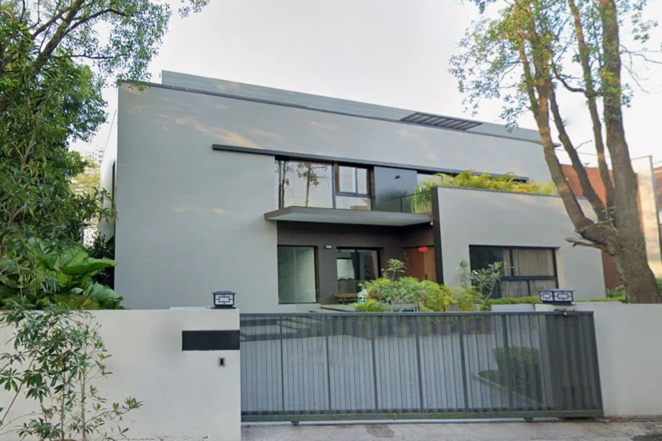 The Victoria Park Close property has eight bedrooms and 10 bathrooms.