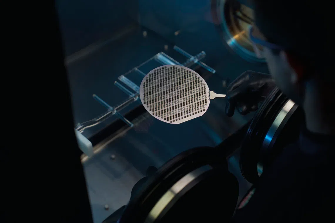 Tag Heuer's TH-Carbonspring is a revolutionary hairspring technology that illustrates the maison's avant-garde watchmaking expertise.   