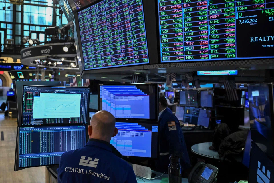 From a macro perspective, monetary policy is tilting dovish, which underpins the bullish technical setup.