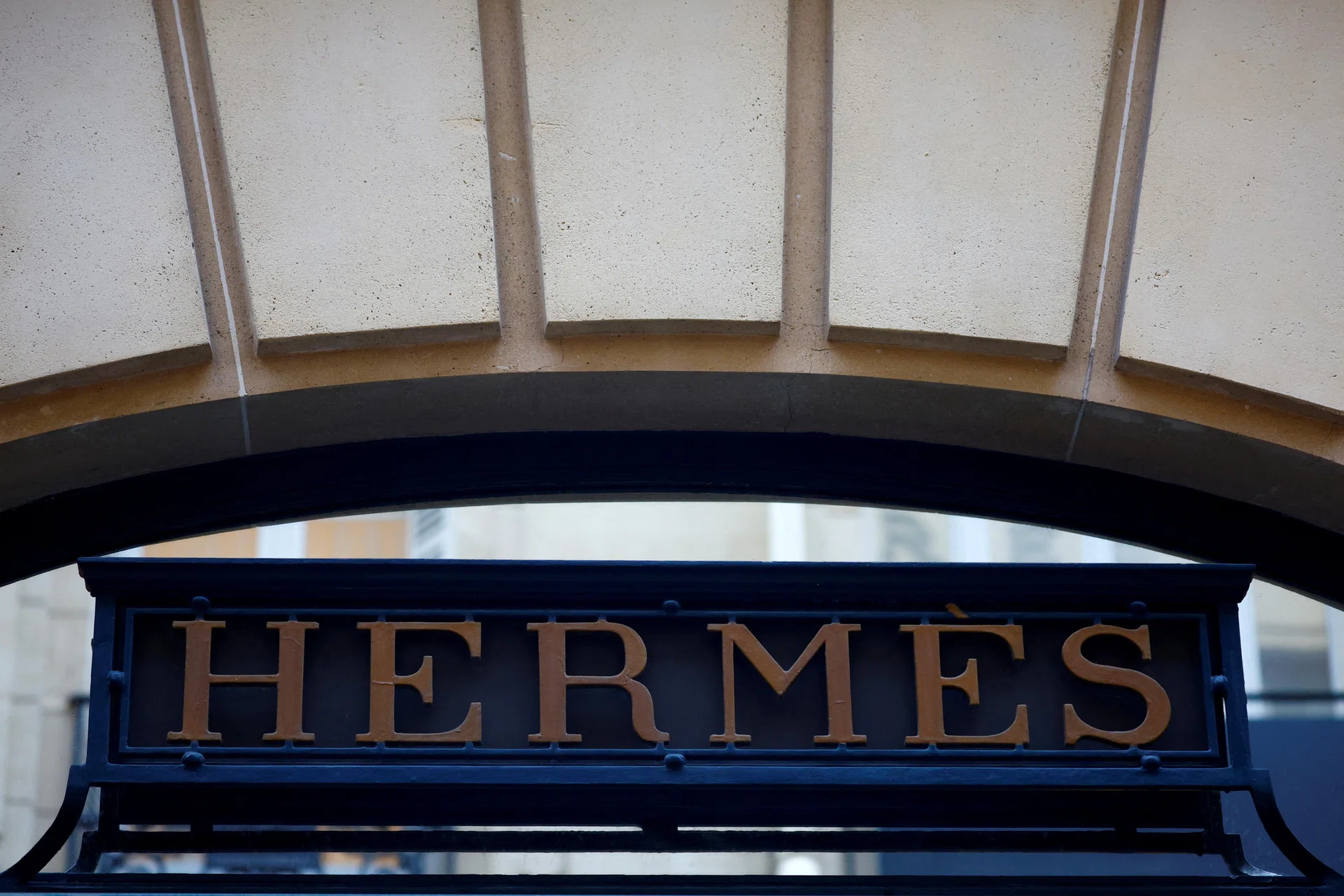 Hermes buyers ask US appeals court to reinstate Birkin handbag class action
