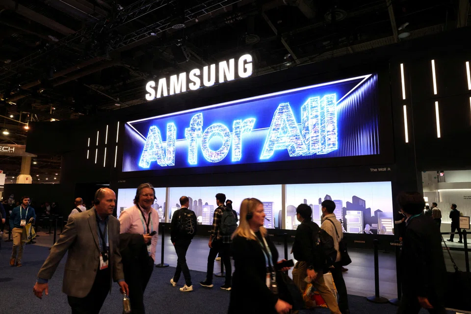 Samsung has been the world’s biggest memory chipmaker for three decades but it is battling growing competition in both conventional and advanced chips.