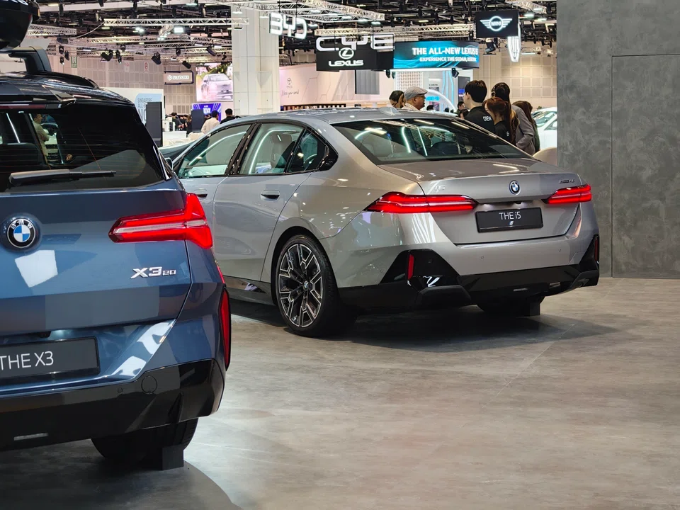 Industry observers said that the Parf rule changes might affect demand for larger, more powerful cars. But this may have been offset by the actions of dealers to preserve sales. 