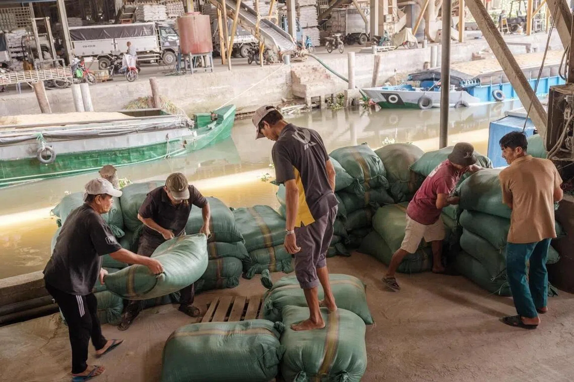 Thai and Vietnamese farmers may stop planting rice because of the Iran war. Here’s why