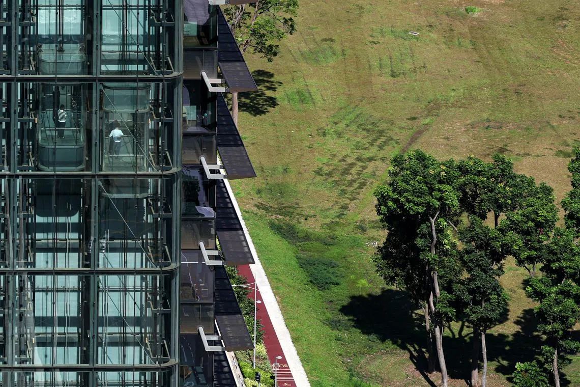 The global market for ESG funds saw its worst quarter on record in the three months to March.