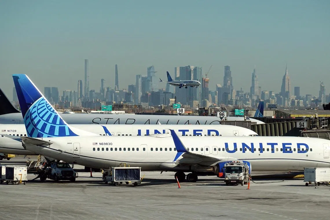 United Airlines' revenues edged up 1.7 per cent in the first quarter to US$15.2 billion.