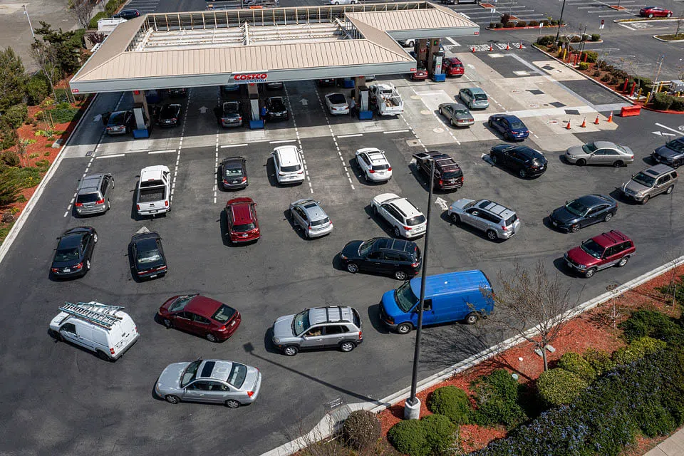 Biden administration weighs largest ever draw from emergency oil