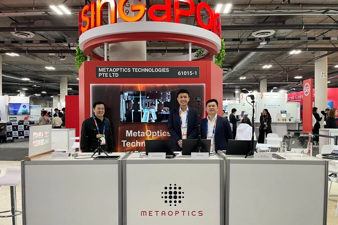 From left: MetaOptics’ executive chairman and chief executive, Thng Chong Kim with deputy chief executive officer Aloysius Chua and chief financial officer Chu Wee Liat. The firm said in a release on Monday that it is proposing a placement of 6,685,028 new ordinary shares at S$0.7255 per placement share.