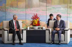 Senior Minister Lee Hsien Loong (left) and Shanghai party chief Chen Jining met on Thursday (Nov 28). 
