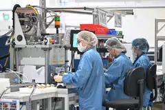 Following three quarters of pessimism, a net weighted balance of 2 per cent of manufacturing firms are now anticipating a favourable business situation from April to September, a survey by the Singapore Economic Development Board showed on Friday (Apr 28).