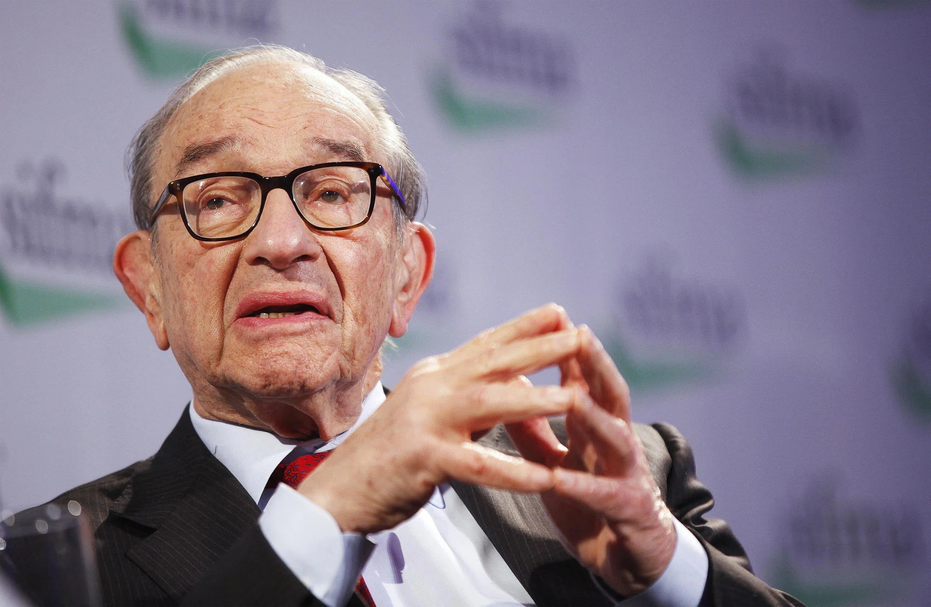 Alan Greenspan, economist and long-time head of the US Fed, dies at 100