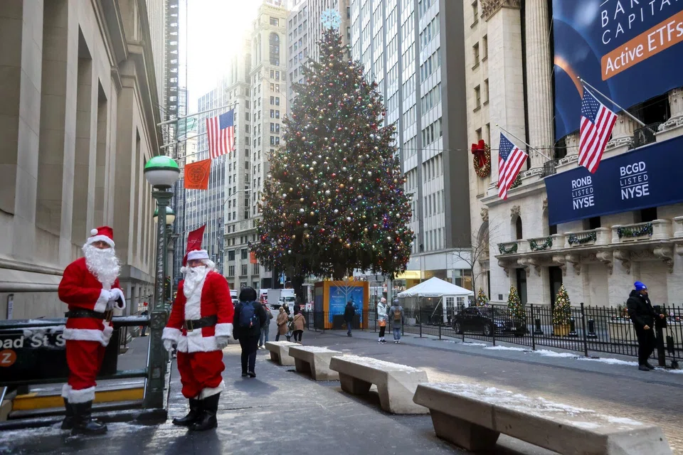 The three main indexes in the US are poised for a third straight yearly gain.