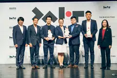 (From left) SUTD's Tai Lee Siang; Senior Minister of State for Digital Development and Information and National Development Tan Kiat How; LionsBot's Tan Wei Hua; Sengkang General Hospital's Moarie Grace Tan and Jeff Tang; MetaOptics Technologies'  Aloysius Chua; and BT editor Chen Huifen.