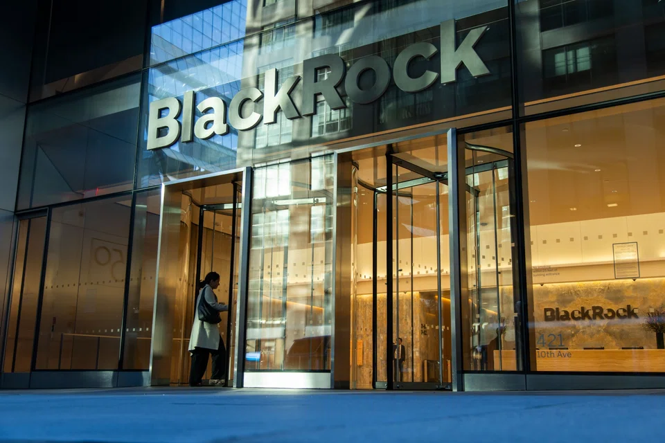 BlackRock is seeking to raise US$400 billion in private market funds by 2030. 