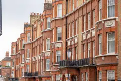 “Mortgage affordability has been easing thanks to strong wage growth and falling interest rates. This has boosted confidence among potential buyers,” says Amanda Bryden, head of mortgages, at Halifax.