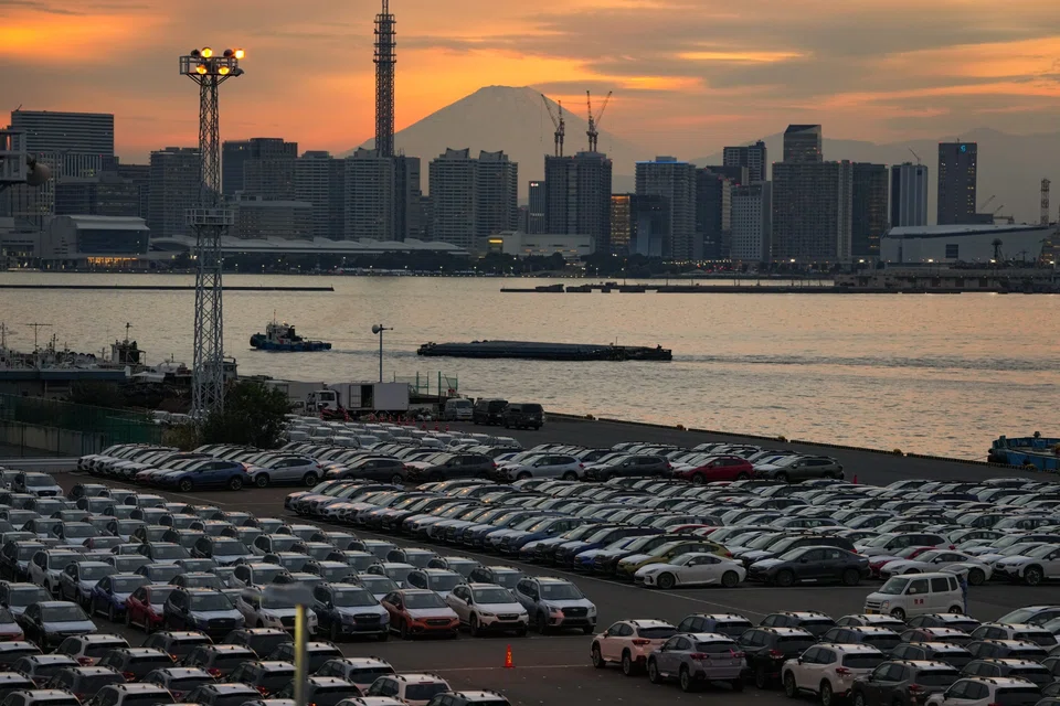 The car dealer says that the loss is due to share price changes of the company's listed investments.