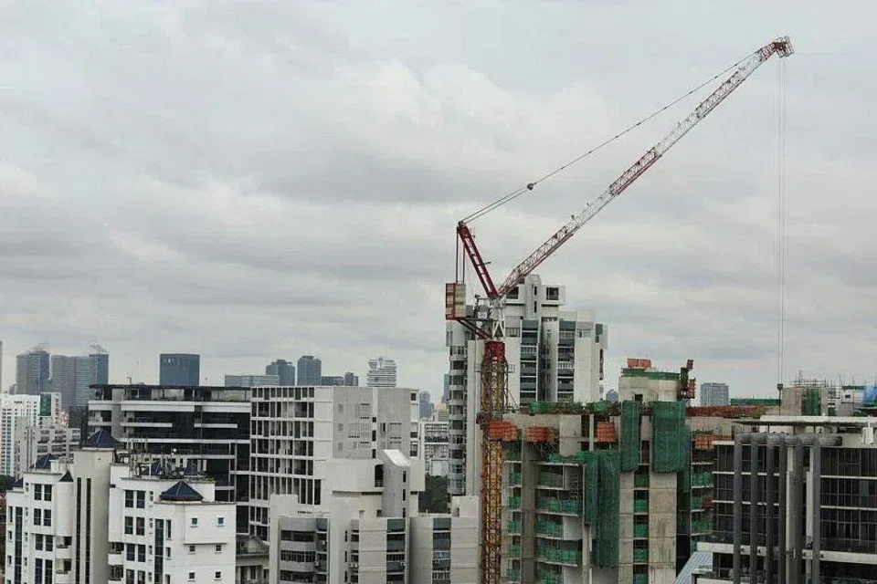 The condo rental market in February records a larger increase than the HDB market. 