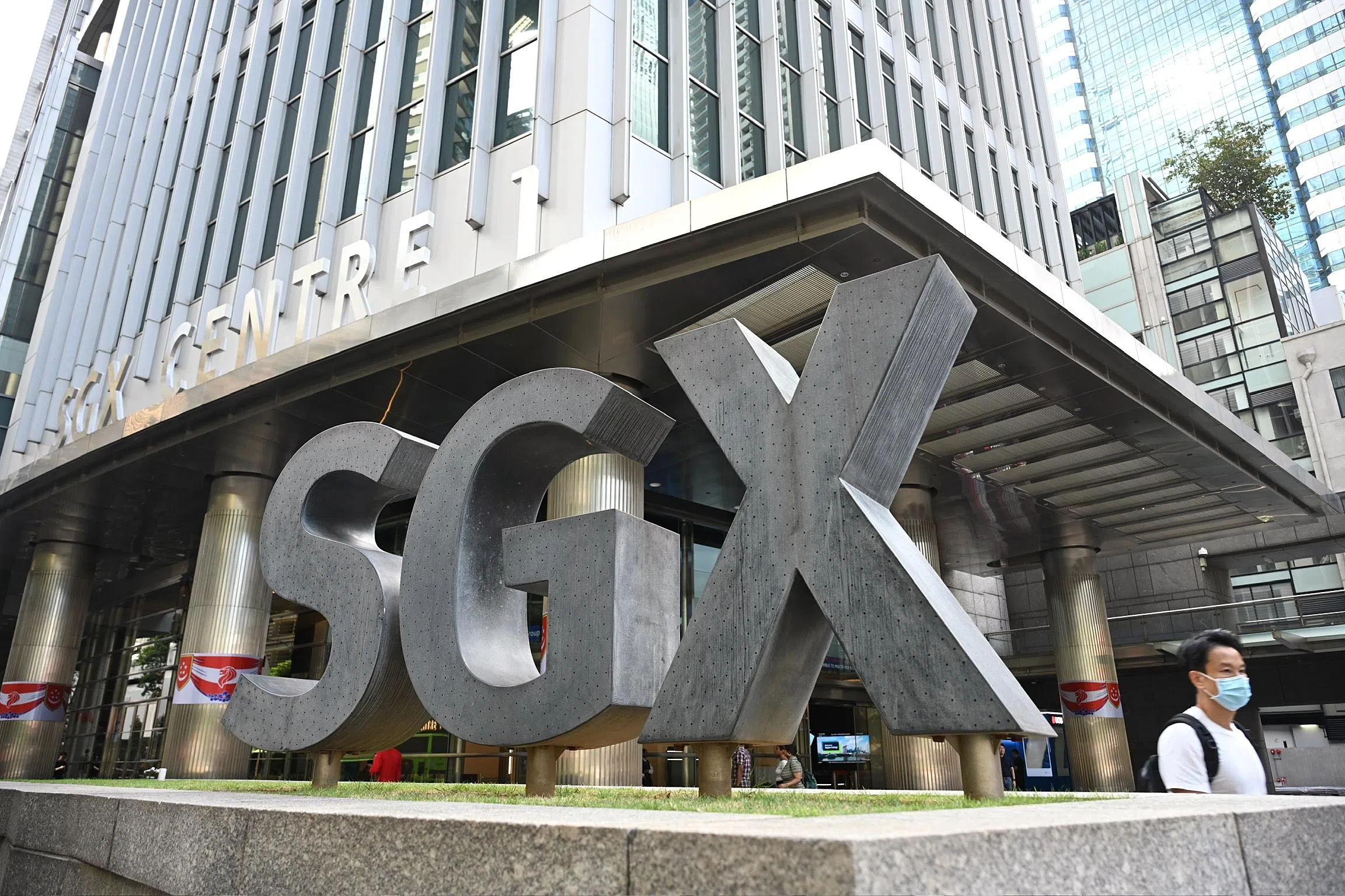 Singapore stocks open weaker as Fed leaves rates unchanged; other Asian  markets mixed - The Business Times