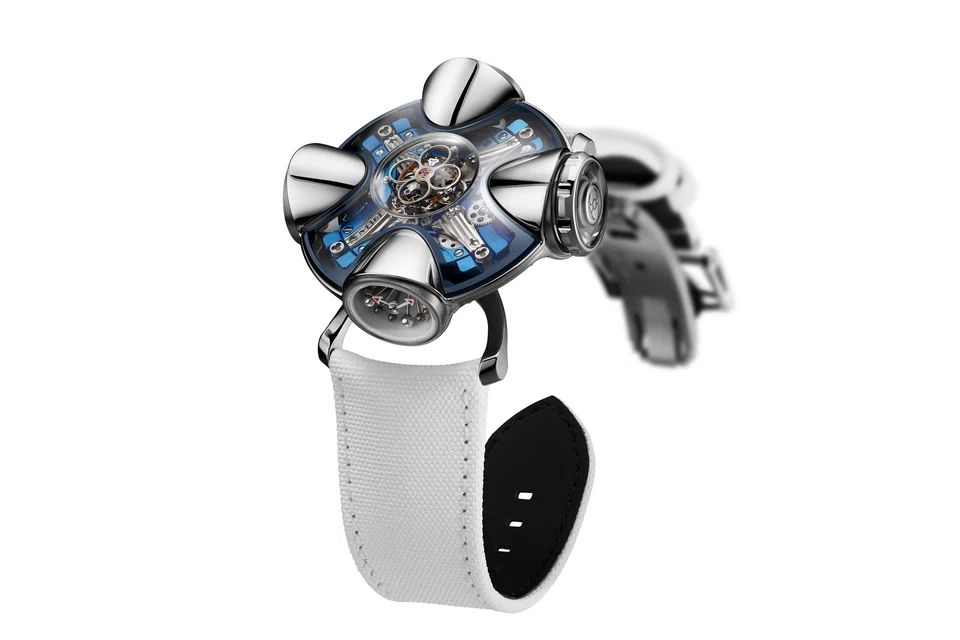 The HM11 is the eleventh in a series of Horological Machines, all of which feature radical shapes and novel methods of time-telling. 