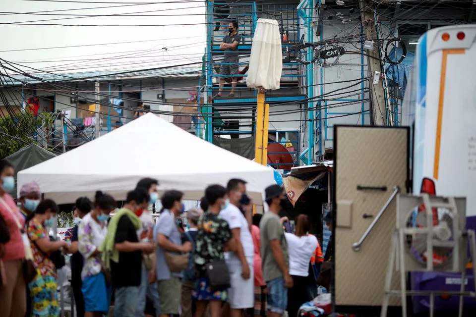 Thailand can weather global uncertainties, while average inflation should come in at 6 per cent this year, Finance Minister Arkhom Termpittayapaisith said at a World Bank event.