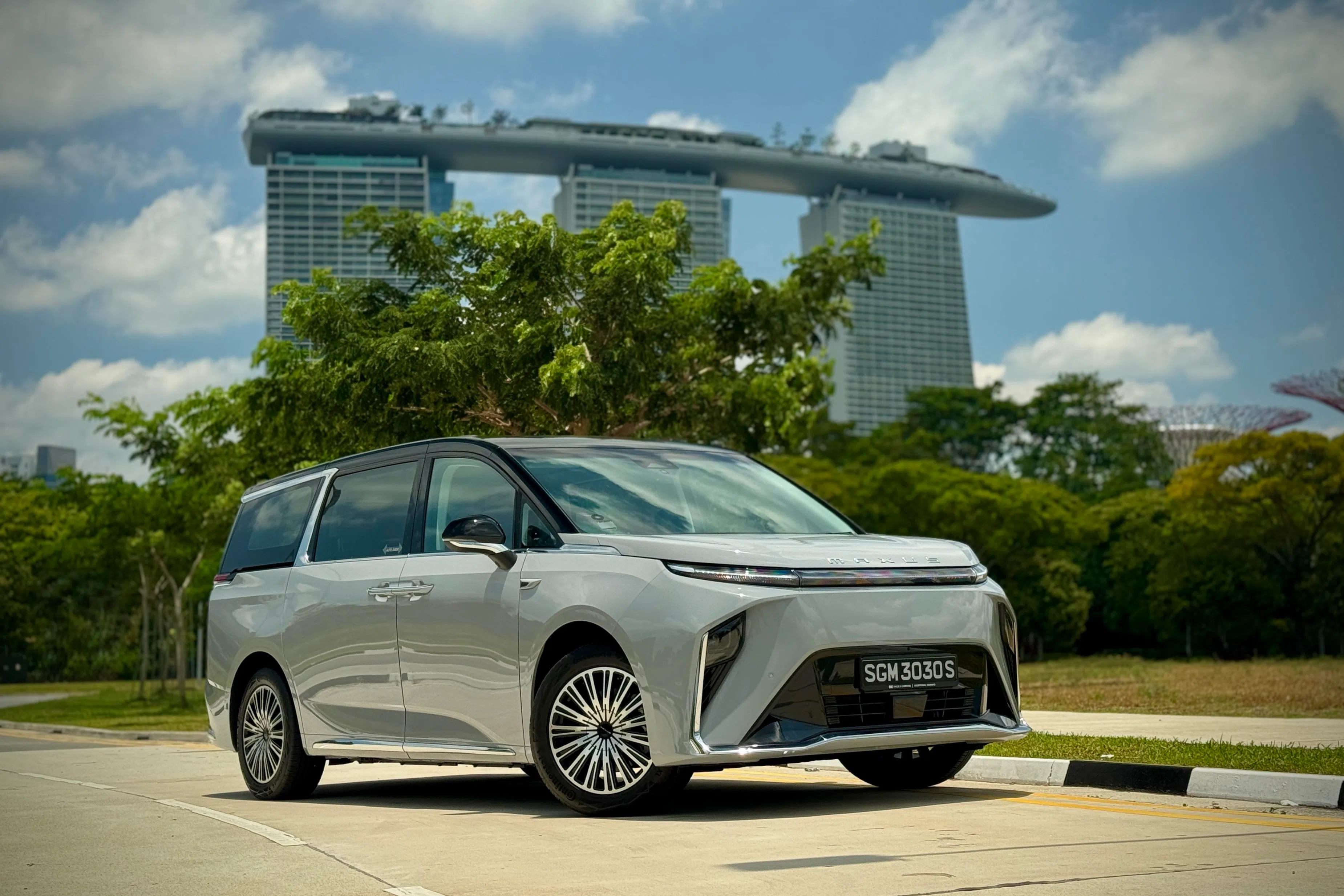 MAXUS★無くなり次第終了★ 2026 Maxus Mifa 9 review: What to drive when wife happens - The