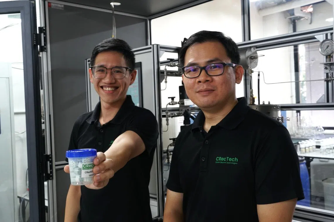 CRecTech's CEO Lim Kang Hui (left) and CTO/COO Haw Kok Giap aim to bring the cost of renewable methanol closer to the price of conventional methanol from fossil fuels. 
