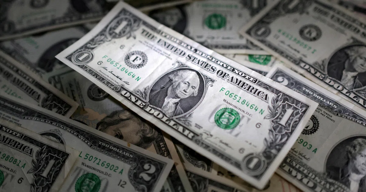US dollar falls as oil cools but set for weekly gain; yen rallies