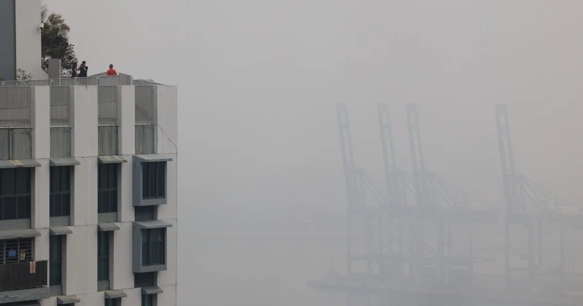 Singapore’s air quality largely at moderate levels, but PM2.5 spikes in most regions as haze persists