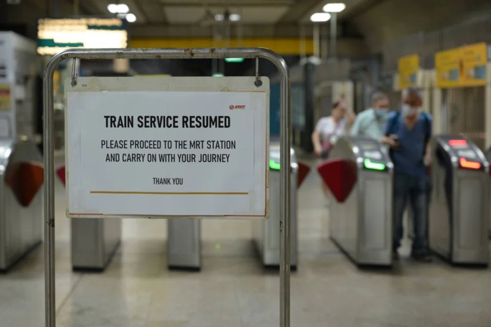 Passengers heading westwards on the East-West Line have been advised to factor an extra five minutes into their travel time. 
