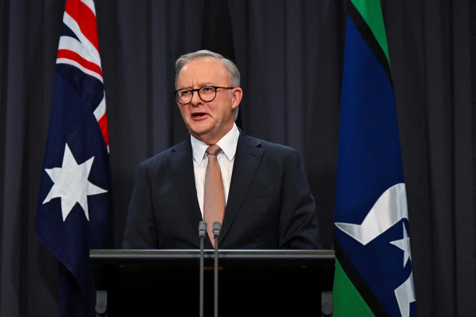 Australian Prime Minister Anthony Albanese made several direct phone calls to former Qantas CEO Alan Joyce before becoming prime minister, and got his tickets upgraded on 22 flights between 2009 and 2019, Australian media reported.