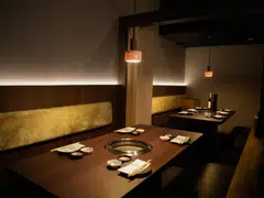 Roomy tables at Ushiyama.