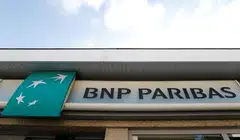 France’s biggest lenders, including BNP Paribas and Societe Generale, drop more than 10 per cent over the week.