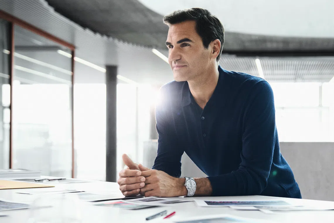 Roger Federer wears the Land-Dweller 40 in white Rolesor.