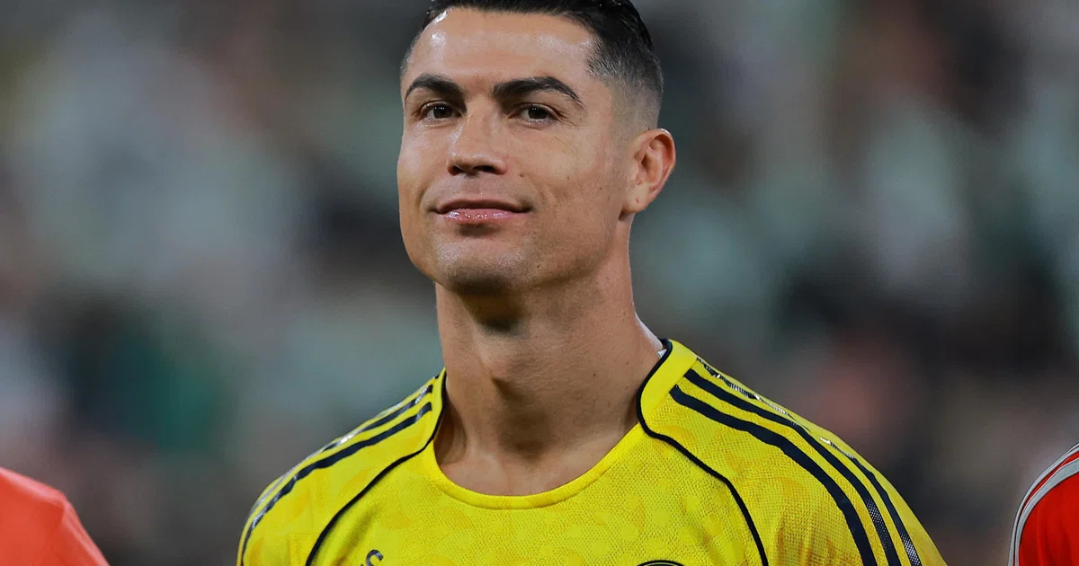 Cristiano Ronaldo buys a 25% stake in Spanish football club Almería ...