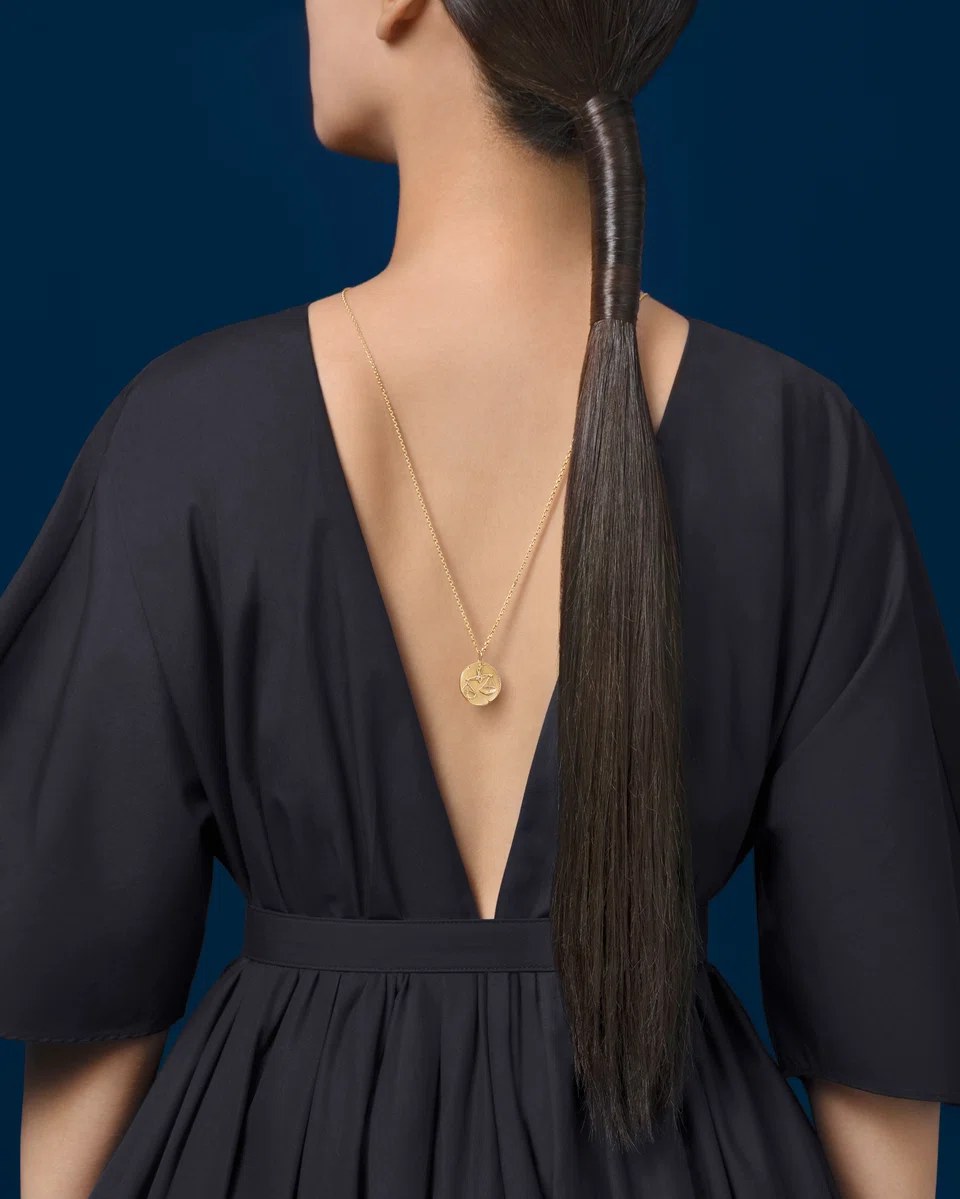 Van Cleef & Arpels is honouring the celestial bodies with two collections that recreate the symbolism of the constellations.