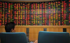 Under the new rules, overseas sellers of baht bonds will be required to have their new securities rated by international credit rating companies for both private and public offerings.