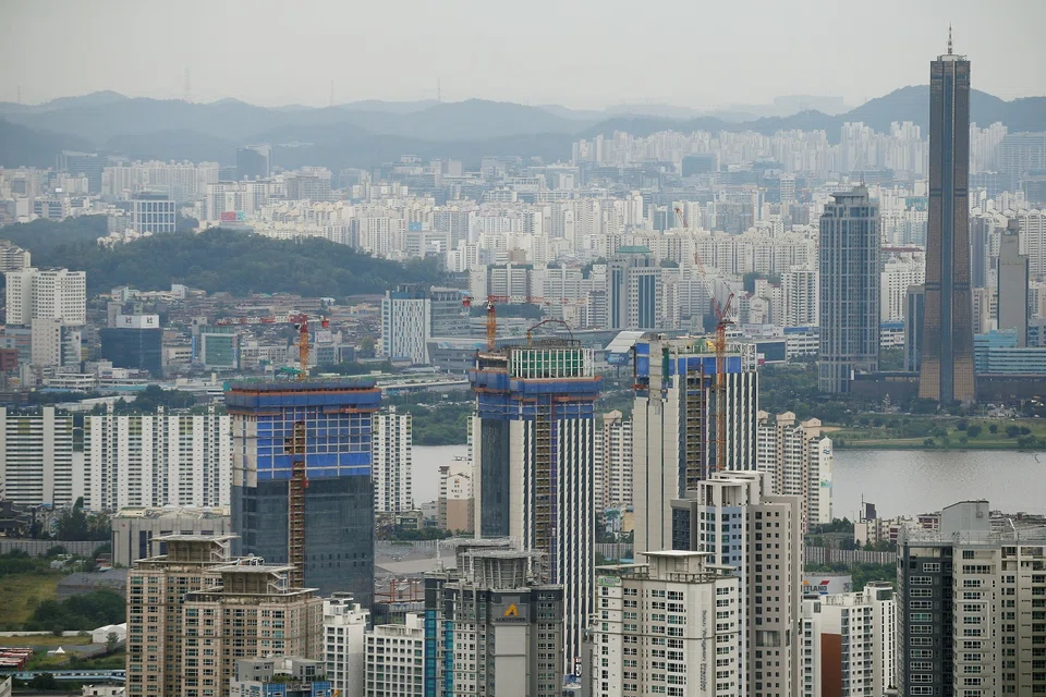 Seoul’s apartment market has been on a tear amid a buying spree in popular areas. 